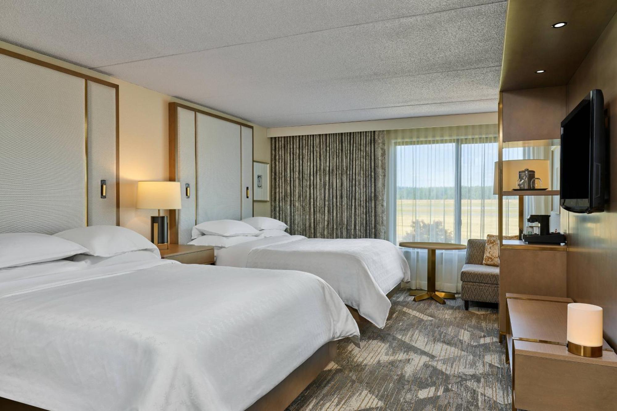 Sheraton Airport 3*