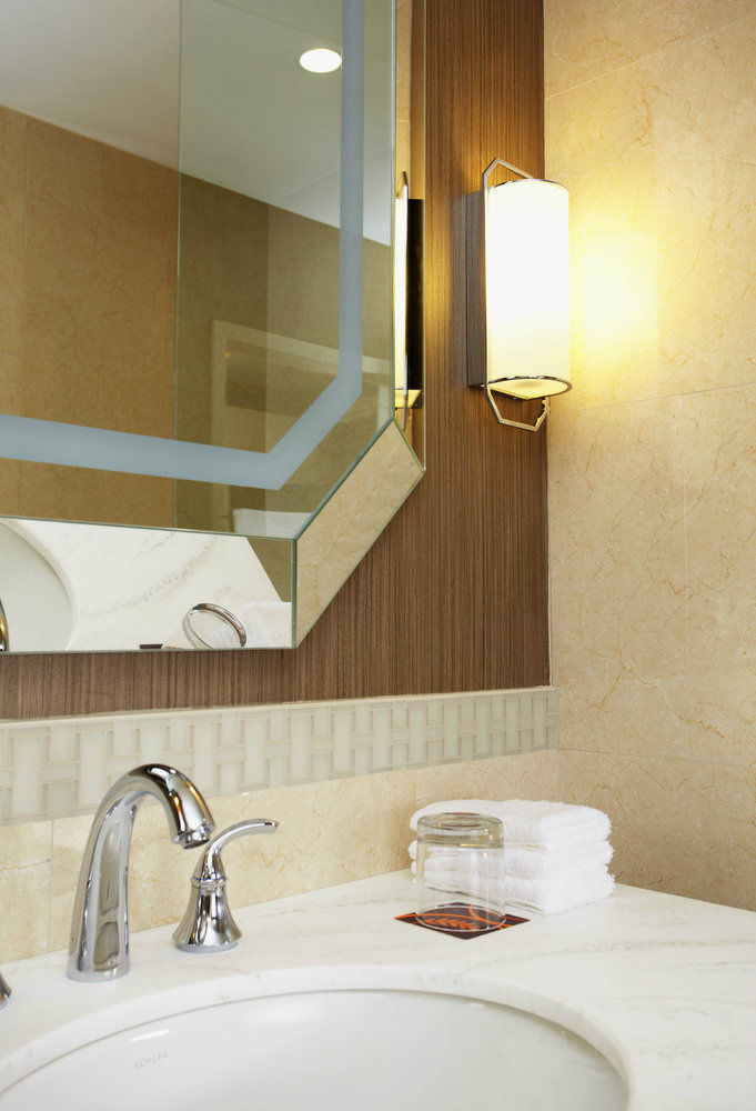 Sheraton Airport 3*